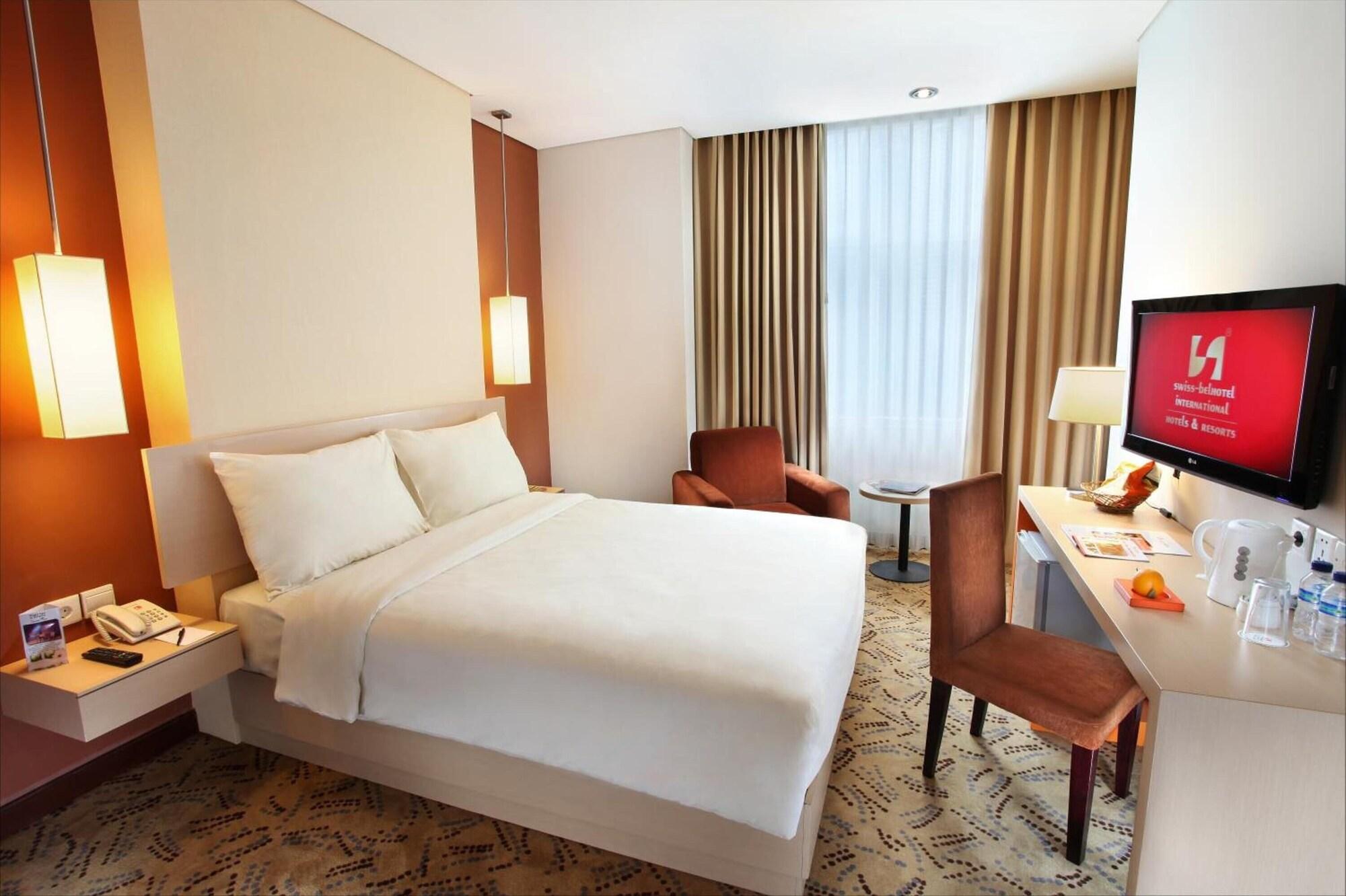 Swiss-Belinn Balikpapan Экстерьер фото