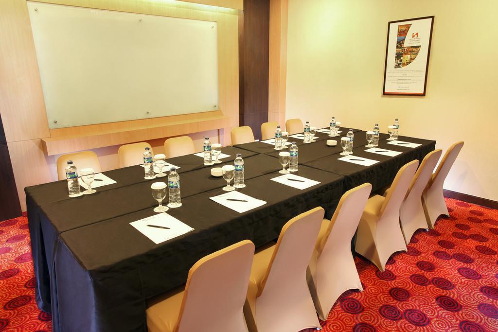 Swiss-Belinn Balikpapan Экстерьер фото